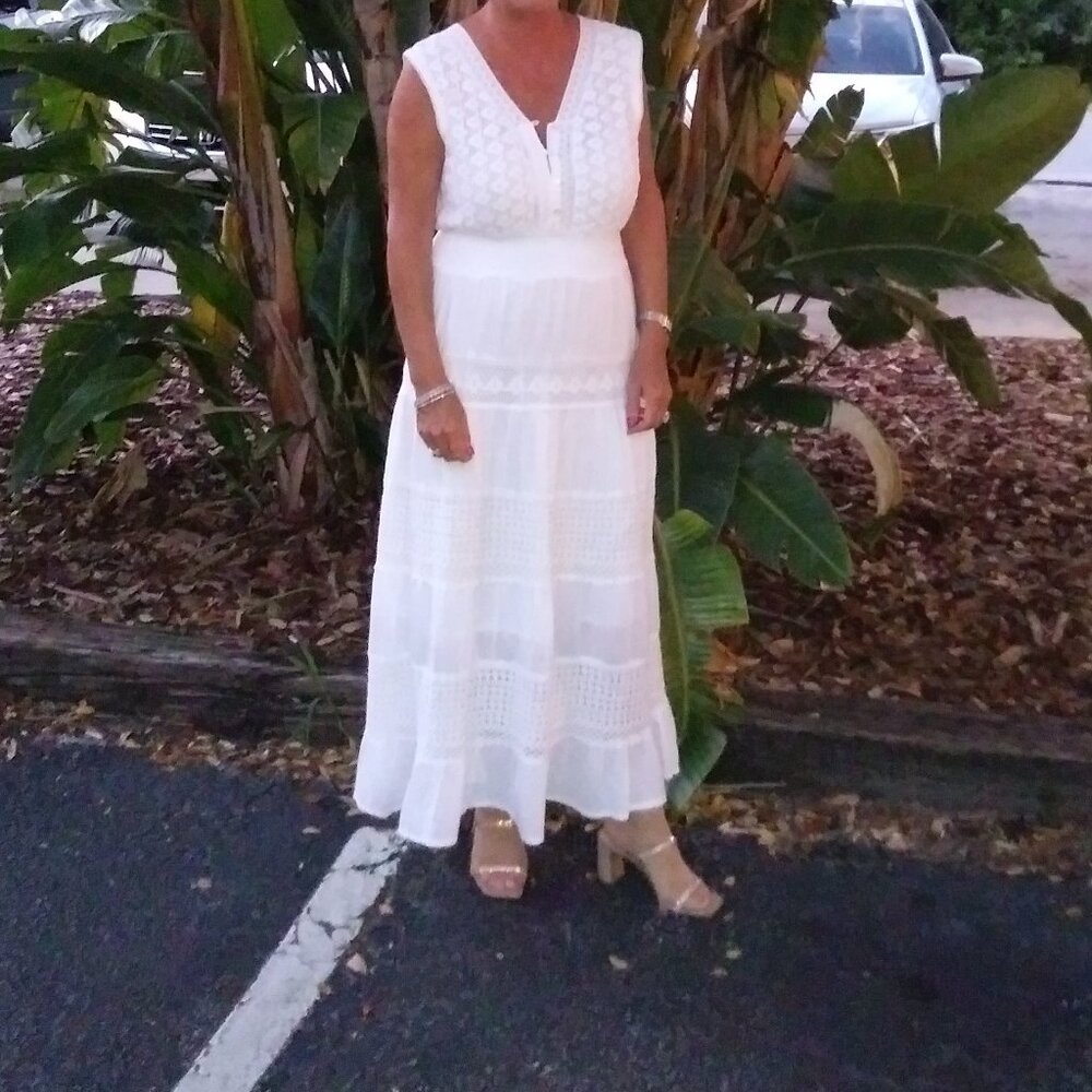 NAOO (Nation AK Outfitts) - White Crochet Top Maxi Dress, Size XL